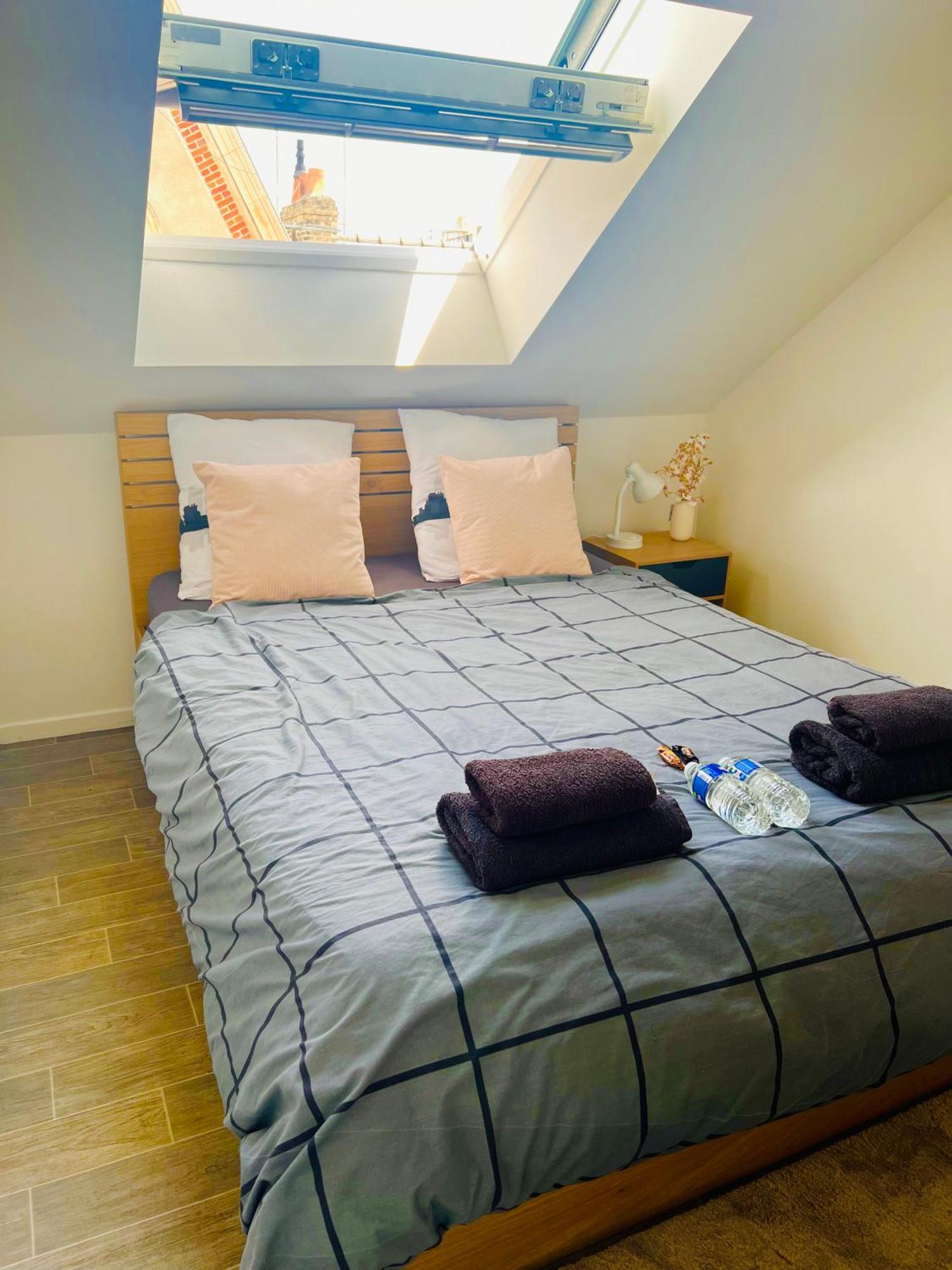 Superbe Appartement Tres Calme Et Confortable ランス エクステリア 写真